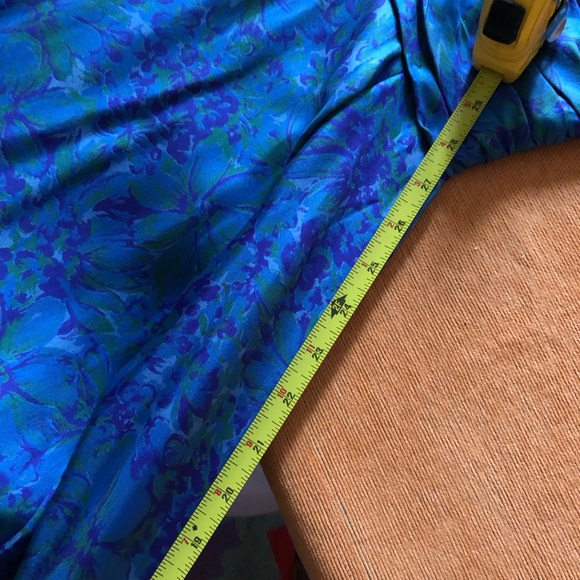 R&K Originals Blue print dress. - Picture 15 of 15